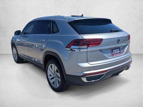 Used 2023 Volkswagen Atlas Cross Sport SE w/ Panoramic Sunroof Package FWD image 8