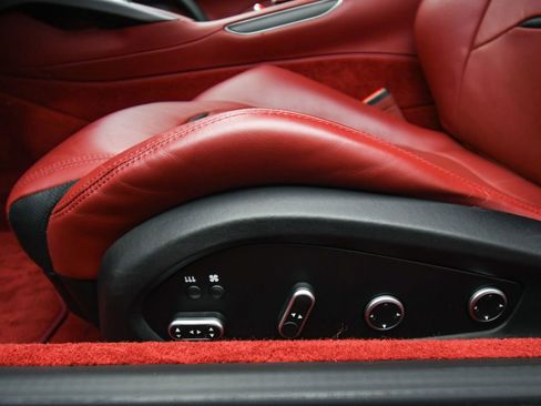 Used 2018 Ferrari GTC4Lusso V12 image 49