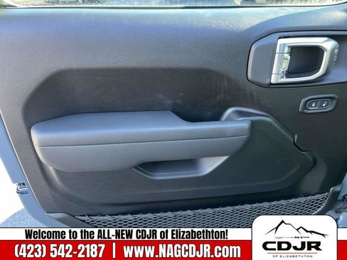 New 2026 Jeep Gladiator Sport image 20