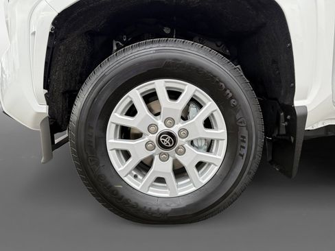 Certified 2026 Toyota Tacoma SR5 AWD/4WD image 14