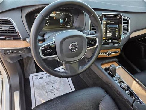 Used 2021 Volvo XC90 T8 Inscription Expression w/ Advanced Package AWD/4WD image 10