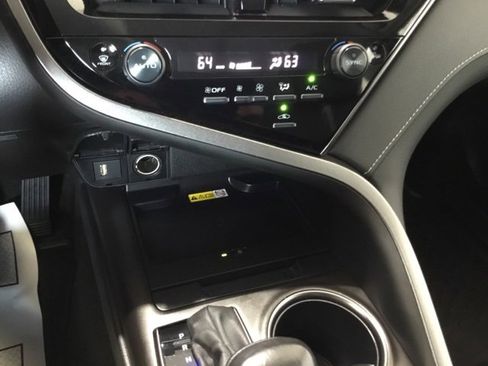 Used 2024 Toyota Camry XSE image 29