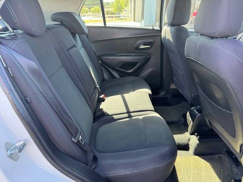 Used 2015 Chevrolet Trax LS w/ LPO, Cargo Package FWD image 22
