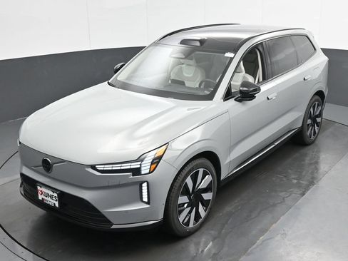 New 2025 Volvo EX90 Ultra AWD/4WD image 37