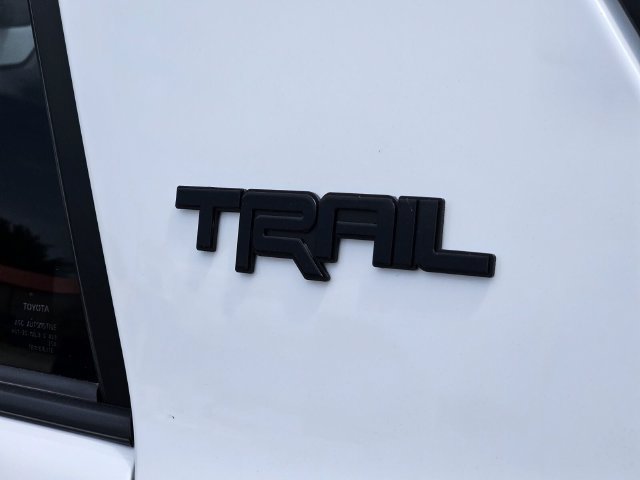 Used 2022 Toyota 4Runner Trail Special Edition AWD/4WD image 9