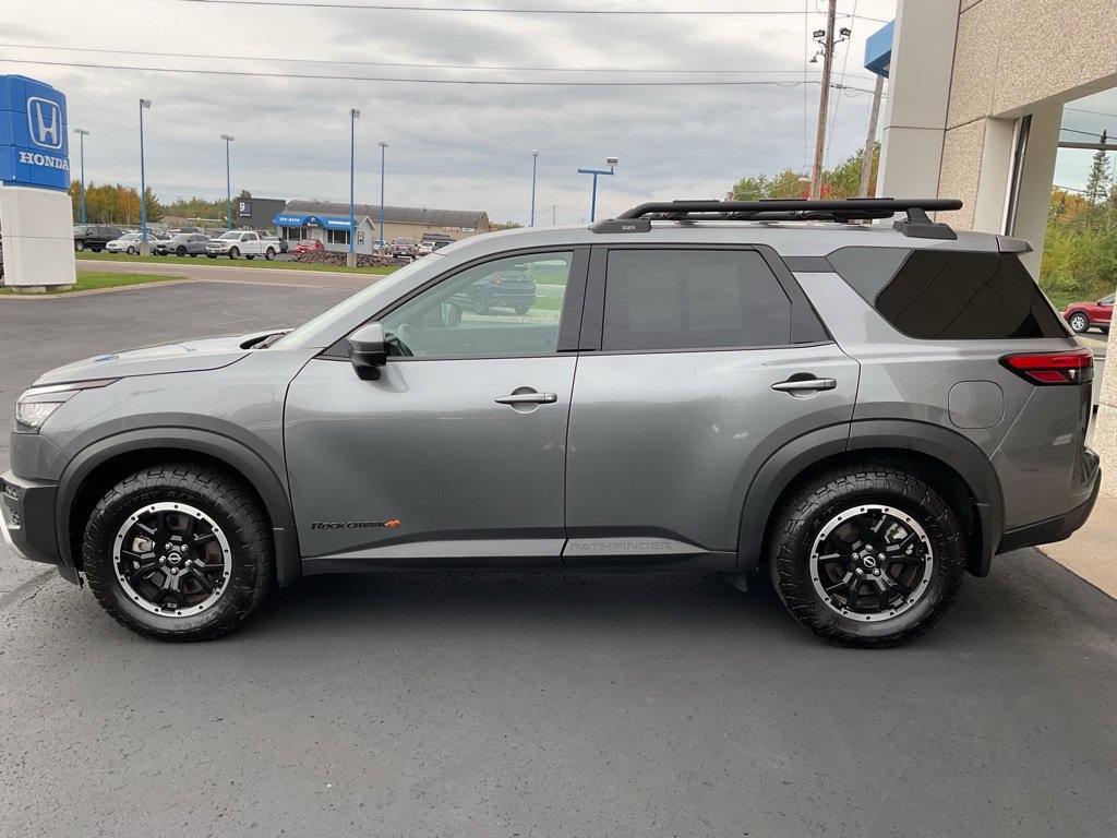 Used 2025 Nissan Pathfinder Rock Creek AWD/4WD image 8