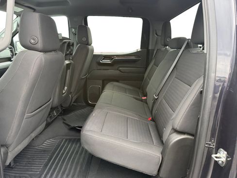 Used 2022 GMC Sierra 1500 SLE image 16