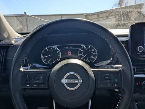 Used 2025 Nissan Pathfinder SV w/ SV Premium Package image 21