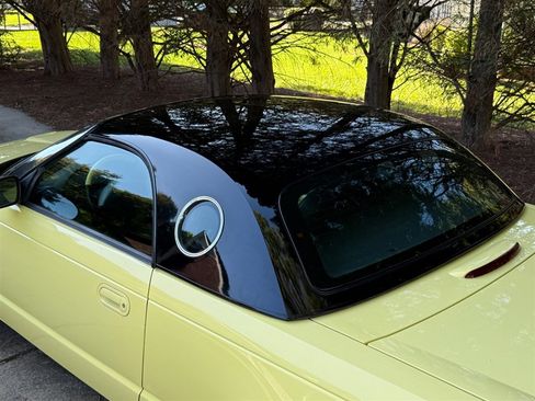 Used 2002 Ford Thunderbird image 8