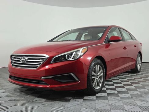Used 2017 Hyundai Sonata SE FWD image 3