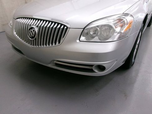 Used 2011 Buick Lucerne CXL FWD image 11