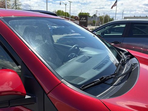 Used 2015 Toyota RAV4 XLE AWD/4WD image 4