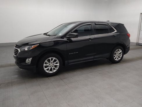Used 2018 Chevrolet Equinox LT FWD image 2