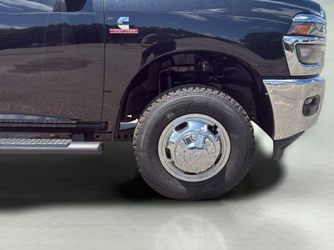 New 2026 RAM 3500 Tradesman AWD/4WD image 9