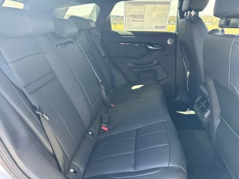 Used 2026 Land Rover Range Rover Evoque Dynamic SE AWD/4WD image 18
