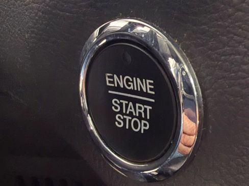 Used 2018 Ford Edge SEL w/ Equipment Group 201A image 29