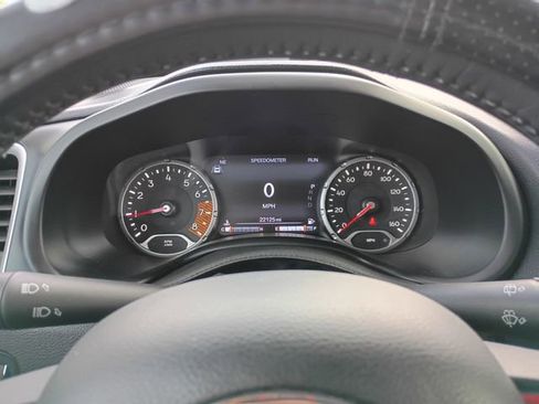 Used 2021 Jeep Renegade Latitude w/ Convenience Group AWD/4WD image 12