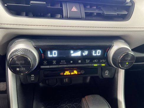 Used 2023 Toyota RAV4 XLE FWD image 17