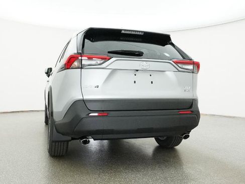 New 2025 Toyota RAV4 XLE image 15