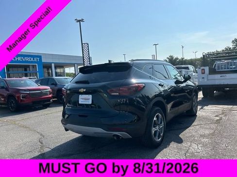 Used 2024 Chevrolet Blazer LT w/ Convenience Package FWD image 3