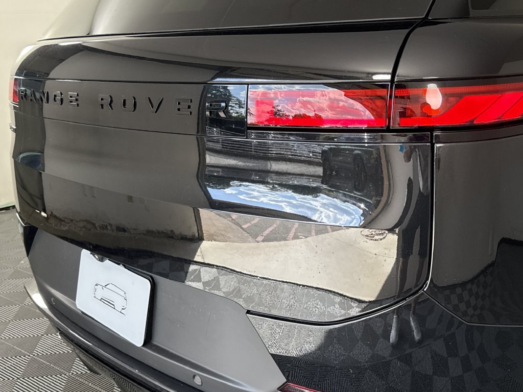 New 2027 Land Rover Range Rover Sport SE AWD/4WD image 7