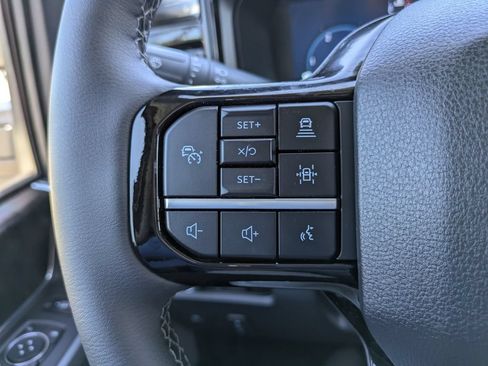 New 2026 Ford F250 Lariat w/ Black Appearance Package AWD/4WD image 34