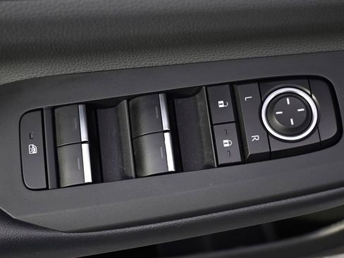 Used 2024 Toyota Prius XLE image 23