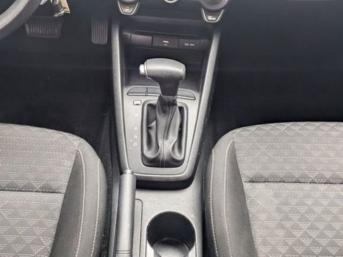 Used 2022 Kia Rio S FWD image 19