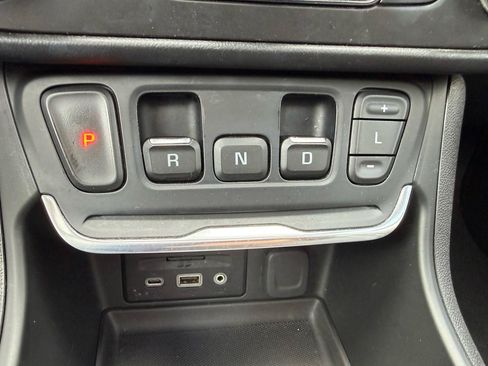 Used 2018 GMC Terrain SLT w/ Preferred Package AWD/4WD image 16
