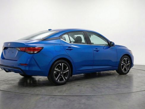 Used 2025 Nissan Sentra SV FWD image 9