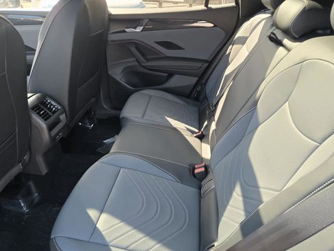 New 2026 Volkswagen Tiguan SE R-Line AWD/4WD image 11