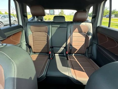 Certified 2022 Volkswagen Tiguan SEL R-Line AWD/4WD image 27