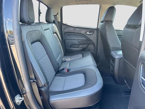 Used 2018 Chevrolet Colorado Z71 image 25