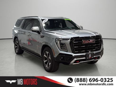 Used 2025 GMC Yukon XL AT4 Ultimate AWD/4WD image 6