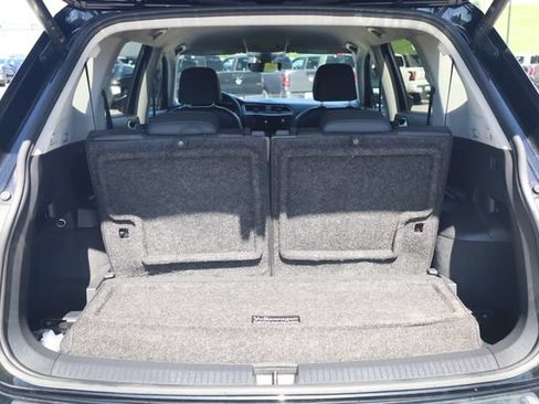 Used 2023 Volkswagen Tiguan SE FWD image 29
