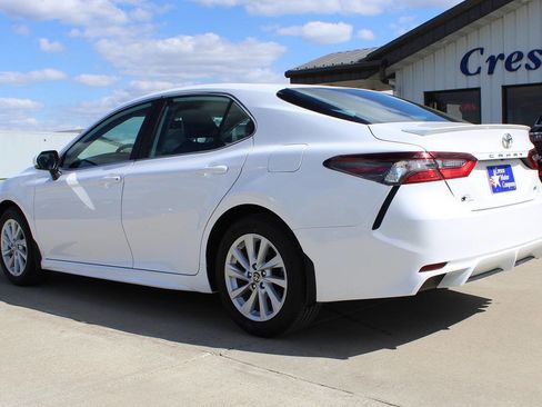 Used 2024 Toyota Camry SE FWD image 7