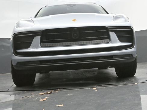 New 2026 Porsche Macan image 37