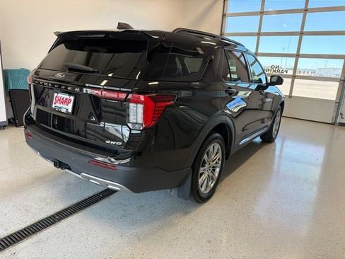 Used 2025 Ford Explorer Active w/ Active Comfort Package AWD/4WD image 8