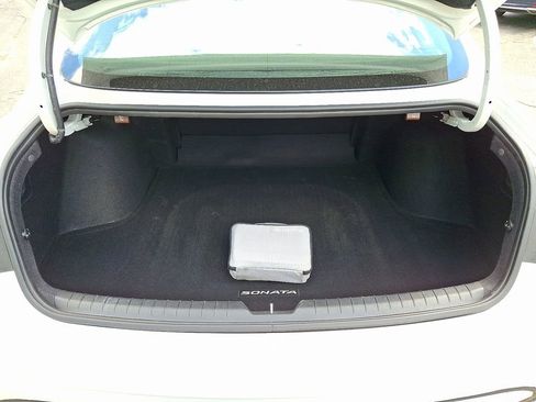 Used 2023 Hyundai Sonata SE FWD image 28