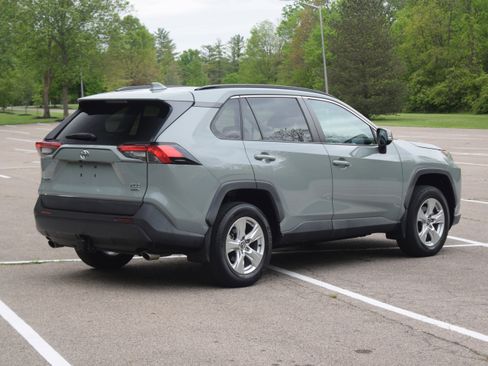 Used 2020 Toyota RAV4 XLE w/ All Weather Liner Package AWD/4WD image 25