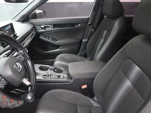 Used 2025 Honda Civic Sport image 17