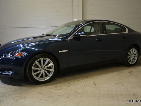 Used 2012 Jaguar XF image 30