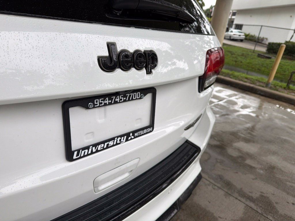 Used 2018 Jeep Grand Cherokee Trackhawk w/ Trailer Tow Group IV AWD/4WD image 23