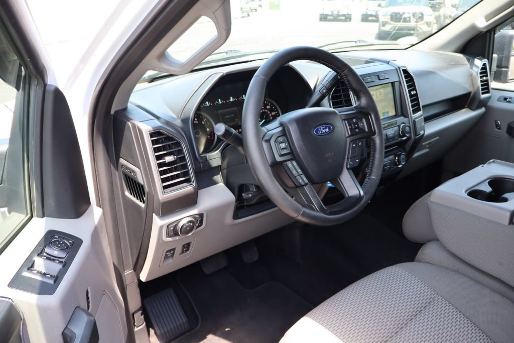 Used 2018 Ford F150 XLT w/ Equipment Group 302A Luxury AWD/4WD image 4
