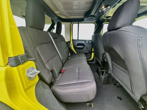 Certified 2022 Jeep Wrangler Unlimited Sport AWD/4WD image 30