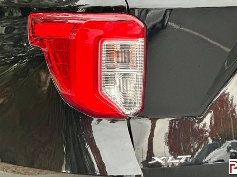 Used 2023 Ford Explorer XLT w/ Equipment Group 202A image 35