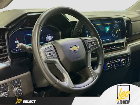 Used 2023 Chevrolet Silverado 1500 LT AWD/4WD image 13
