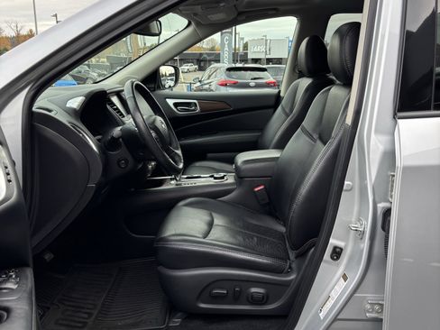 Used 2019 Nissan Pathfinder Platinum image 25