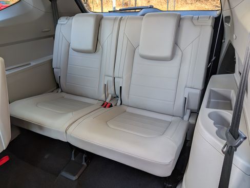 Used 2024 Volkswagen Atlas SEL image 18