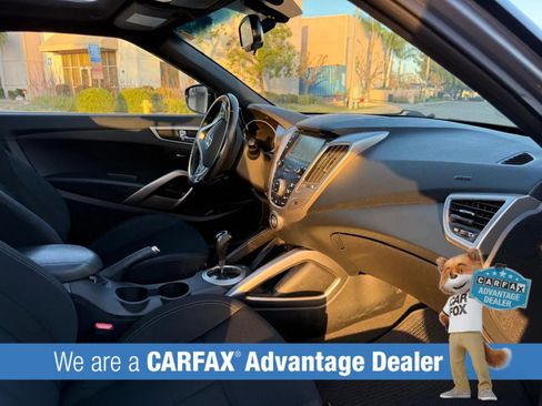 Used 2017 Hyundai Veloster Value Edition image 22